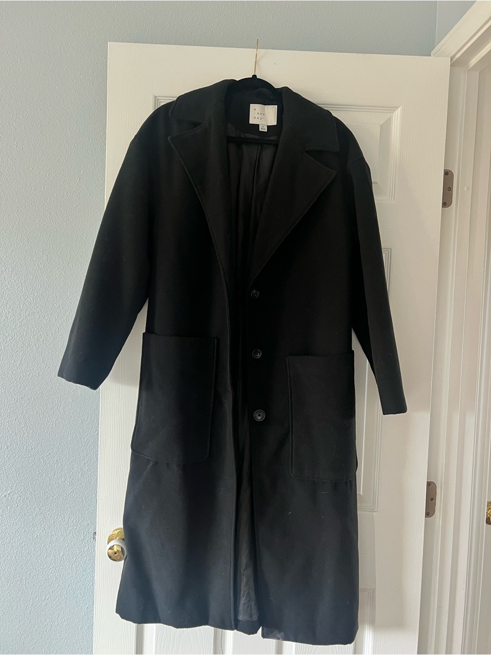 Black Women’s Long Wool Coat - Minimalist Classic